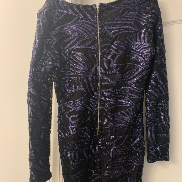 Dress - Picture 3 of 4